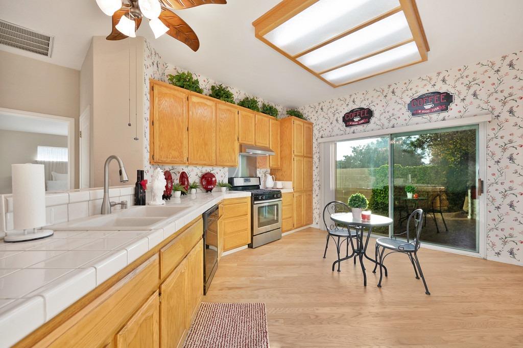 Detail Gallery Image 62 of 88 For 7120 Sunbreeze Ln, Sacramento,  CA 95828 - 2 Beds | 2 Baths