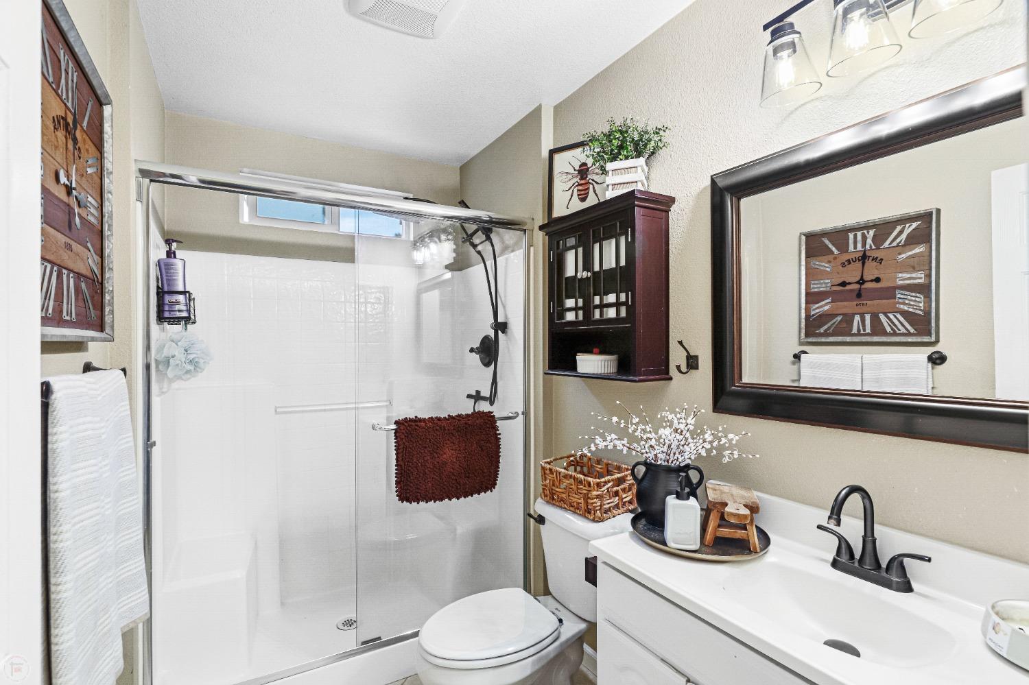 Detail Gallery Image 23 of 45 For 7507 Coral Ln, Stockton,  CA 95207 - 4 Beds | 2 Baths