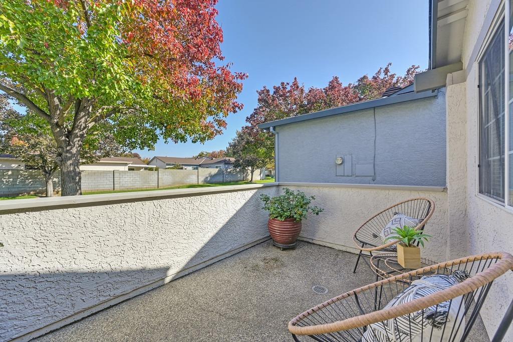 Detail Gallery Image 36 of 93 For 7652 Sunmore Lane, Sacramento,  CA 95828 - 2 Beds | 2 Baths