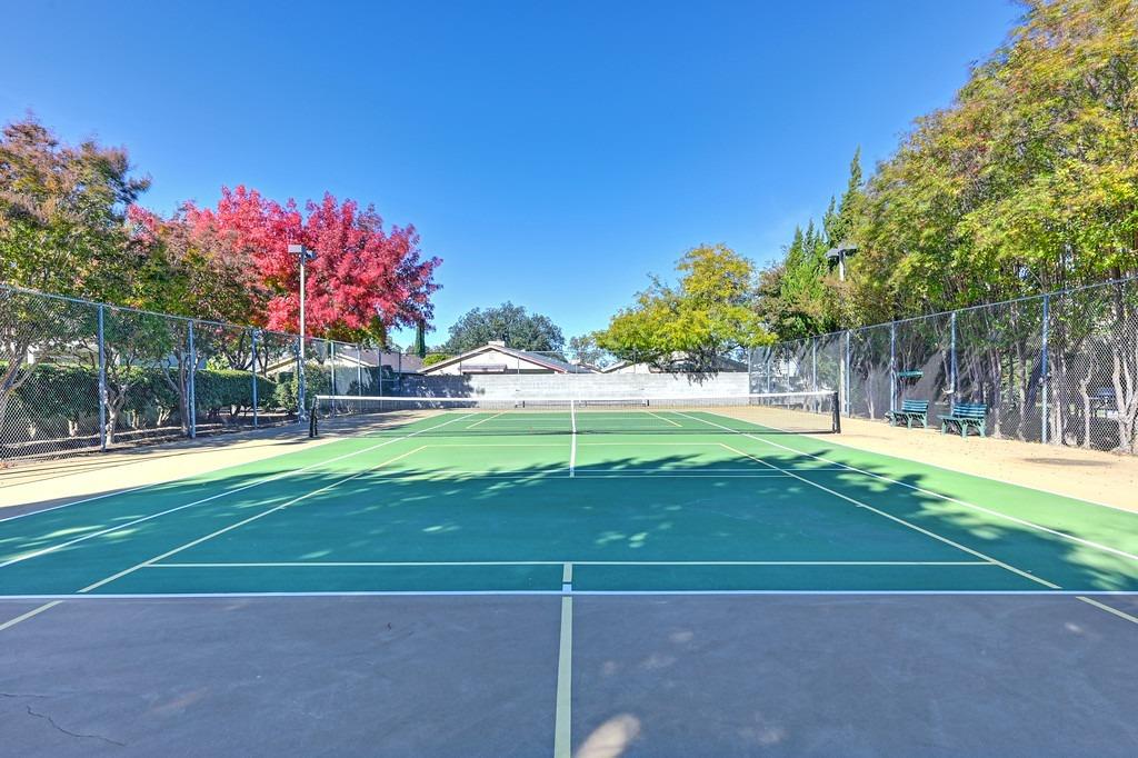 Detail Gallery Image 14 of 88 For 7120 Sunbreeze Ln, Sacramento,  CA 95828 - 2 Beds | 2 Baths