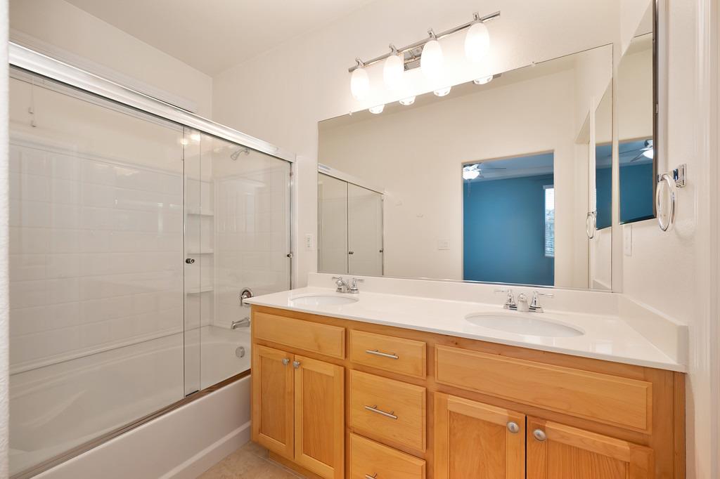 Detail Gallery Image 28 of 38 For 821 Sinter Ln, West Sacramento,  CA 95691 - 2 Beds | 2/1 Baths