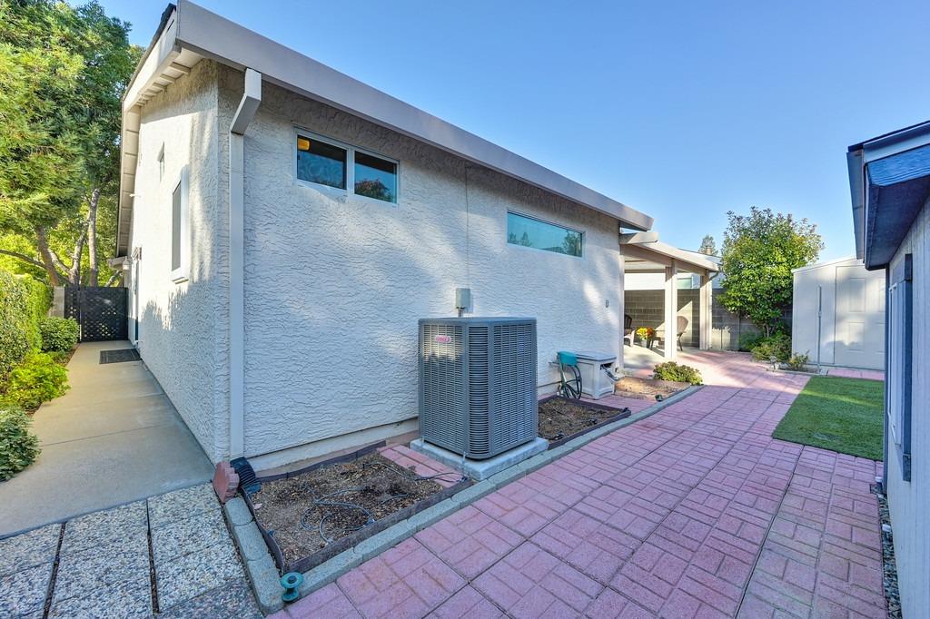 Detail Gallery Image 74 of 88 For 7120 Sunbreeze Ln, Sacramento,  CA 95828 - 2 Beds | 2 Baths