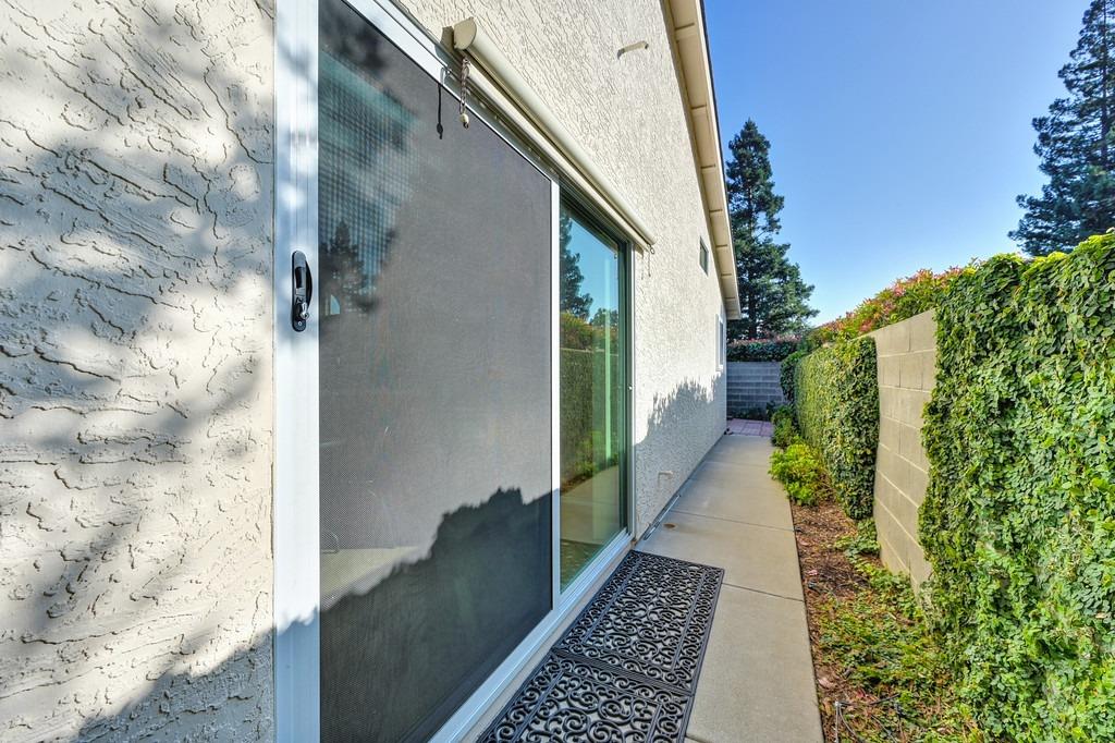 Detail Gallery Image 73 of 88 For 7120 Sunbreeze Ln, Sacramento,  CA 95828 - 2 Beds | 2 Baths