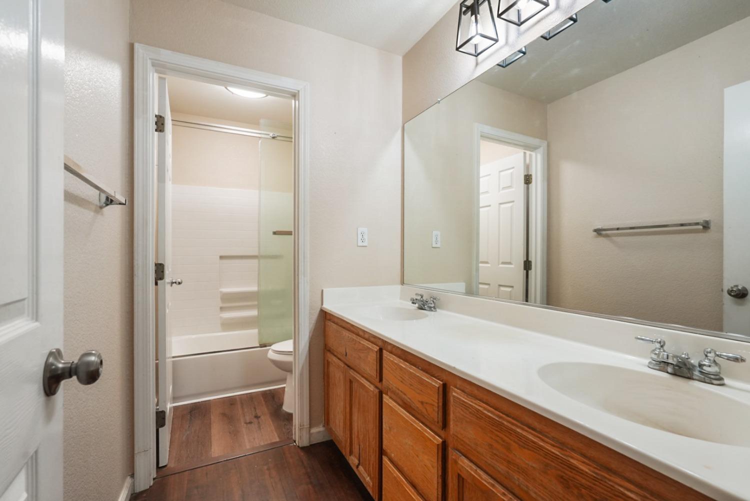 Detail Gallery Image 26 of 37 For 940 Platinum Ave, Lathrop,  CA 95330 - 4 Beds | 2/1 Baths