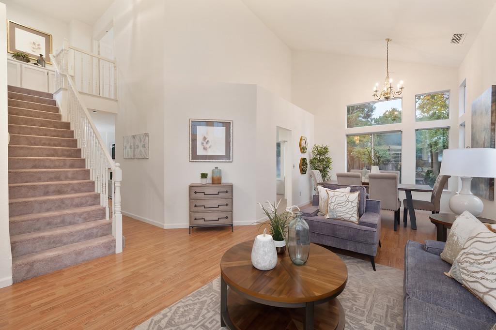 Detail Gallery Image 6 of 37 For 6341 Shasta Creek Way, Elk Grove,  CA 95758 - 3 Beds | 2/1 Baths