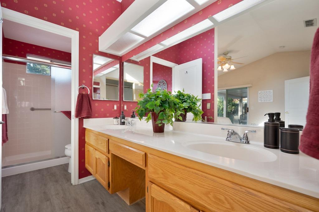 Detail Gallery Image 43 of 88 For 7120 Sunbreeze Ln, Sacramento,  CA 95828 - 2 Beds | 2 Baths