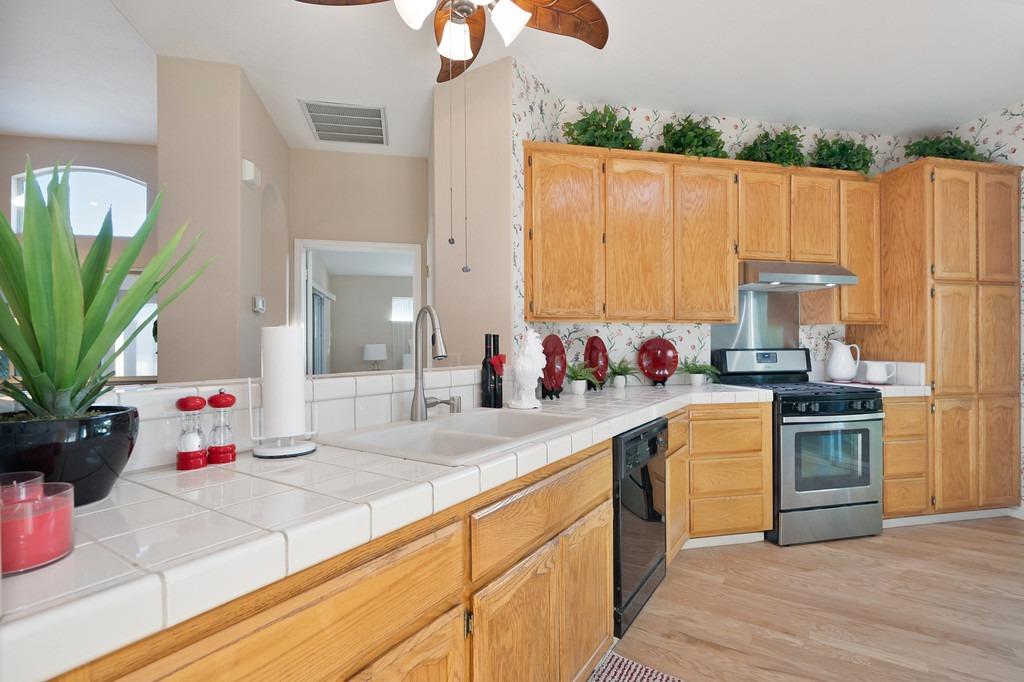 Detail Gallery Image 61 of 88 For 7120 Sunbreeze Ln, Sacramento,  CA 95828 - 2 Beds | 2 Baths