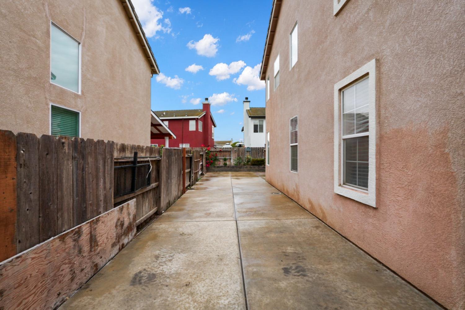 Detail Gallery Image 33 of 37 For 940 Platinum Ave, Lathrop,  CA 95330 - 4 Beds | 2/1 Baths