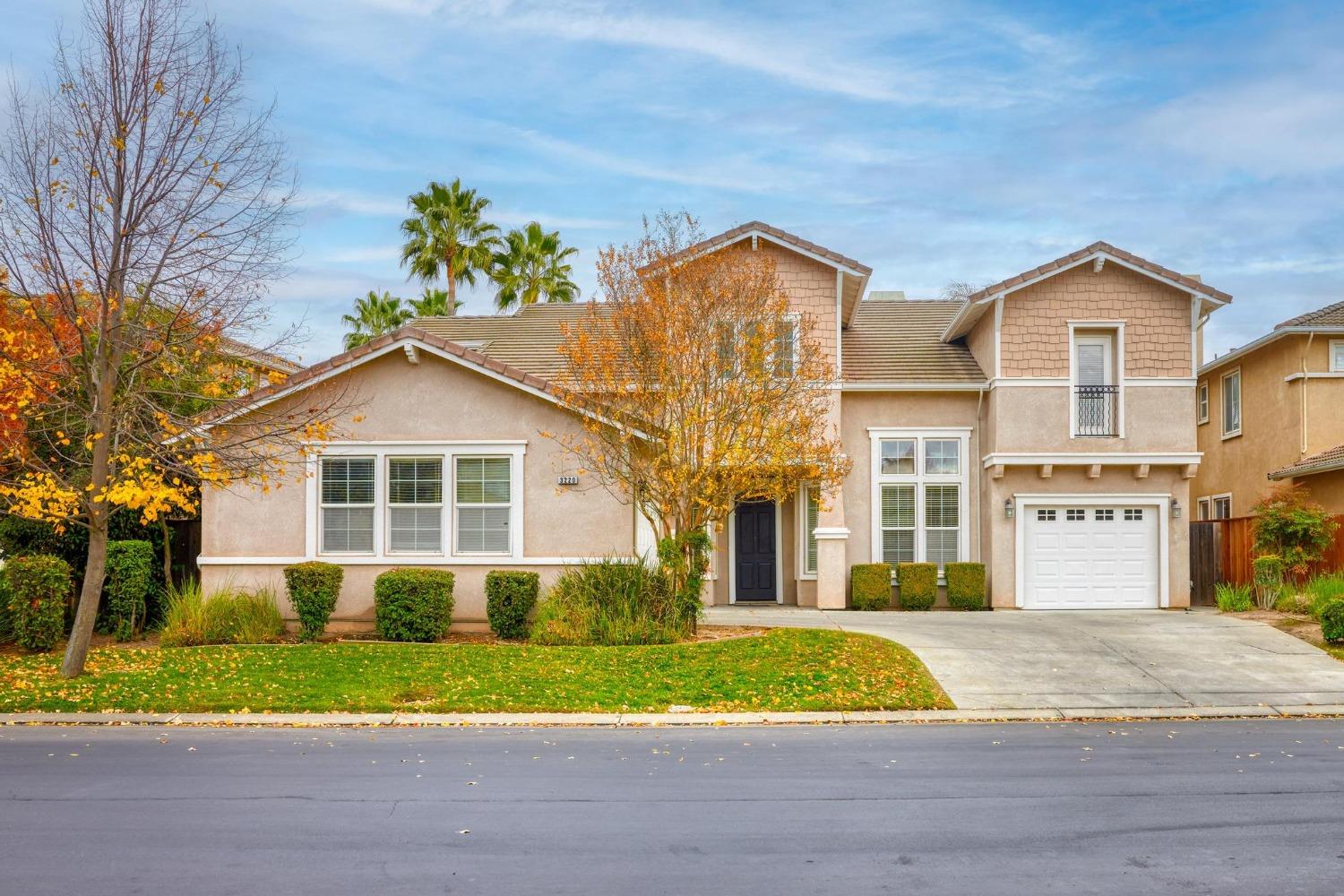 Detail Gallery Image 2 of 61 For 3220 Sundance Lake Dr, Modesto,  CA 95355 - 5 Beds | 3/1 Baths