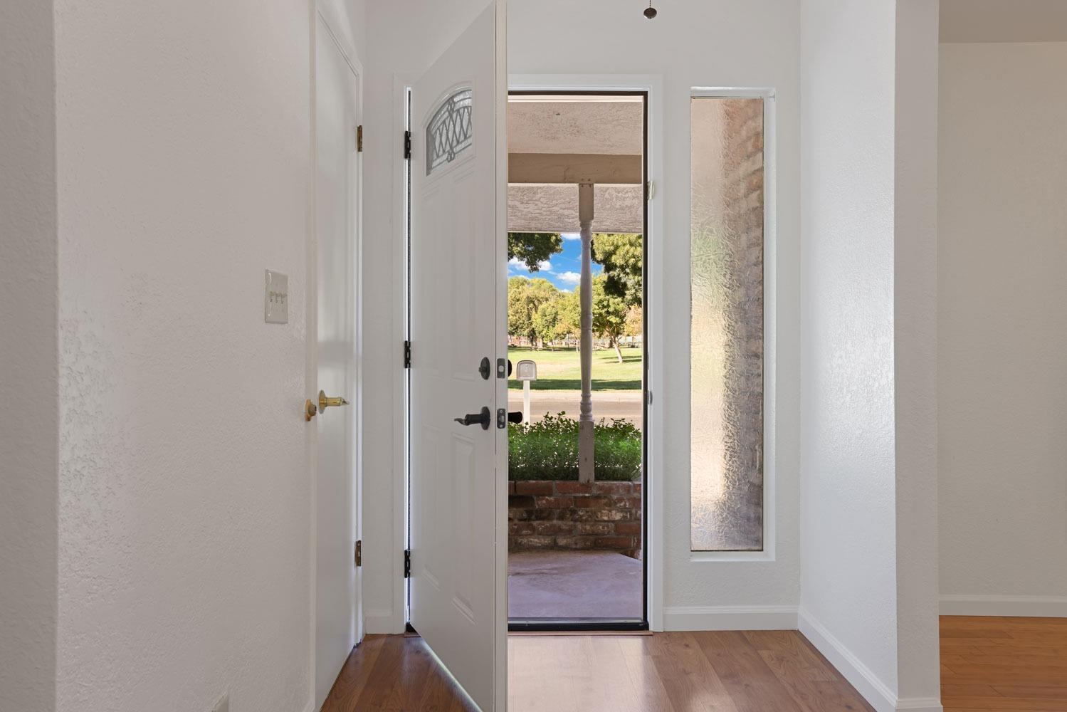 Detail Gallery Image 7 of 53 For 1938 Rose Ave, Ceres,  CA 95307 - 3 Beds | 2 Baths