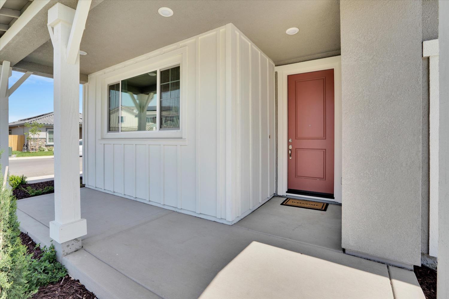 Detail Gallery Image 4 of 36 For 1712 Botticelli Way, Lodi,  CA 95242 - 4 Beds | 2/1 Baths