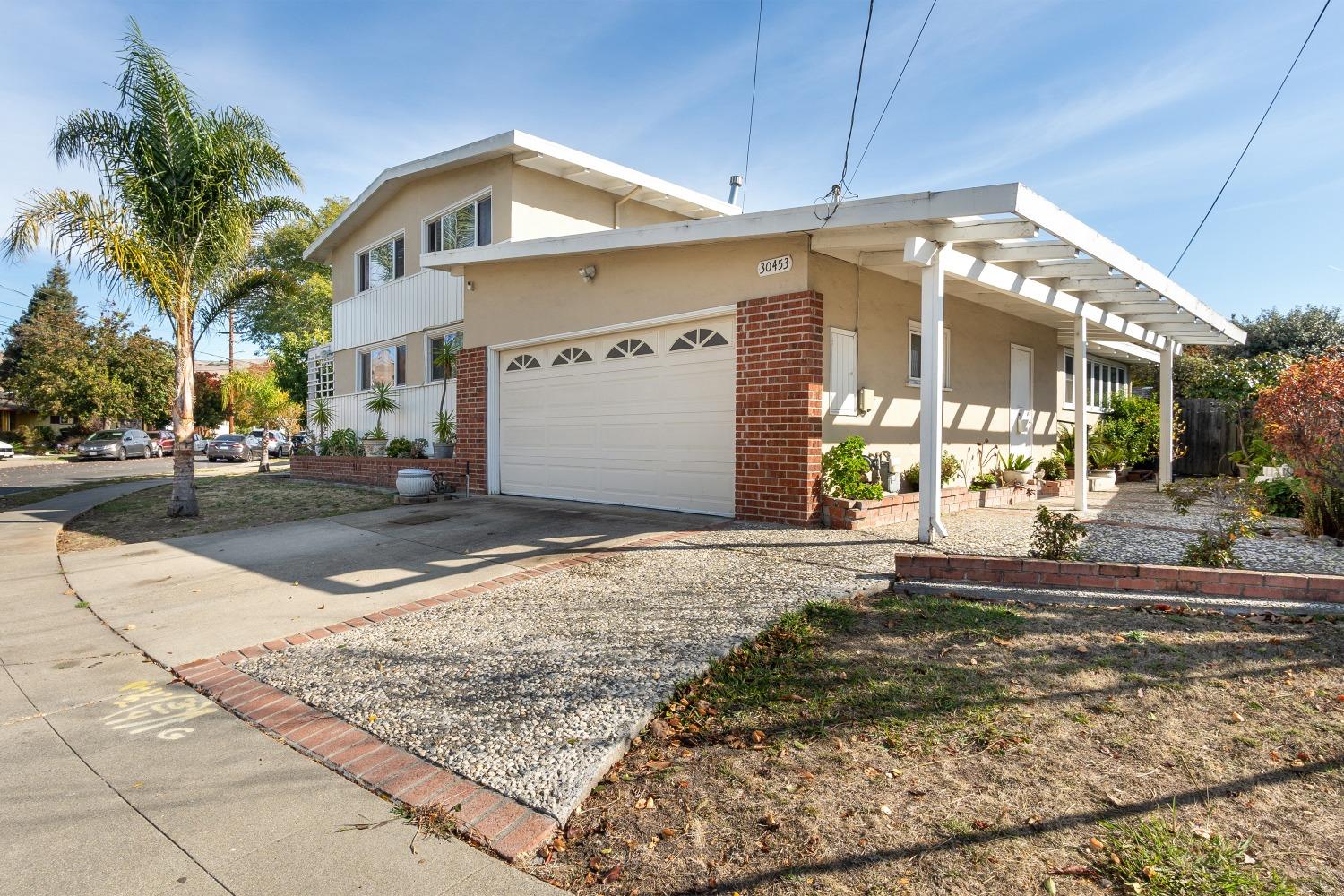 Detail Gallery Image 2 of 49 For 30453 Hoylake St, Hayward,  CA 94544 - 4 Beds | 2 Baths