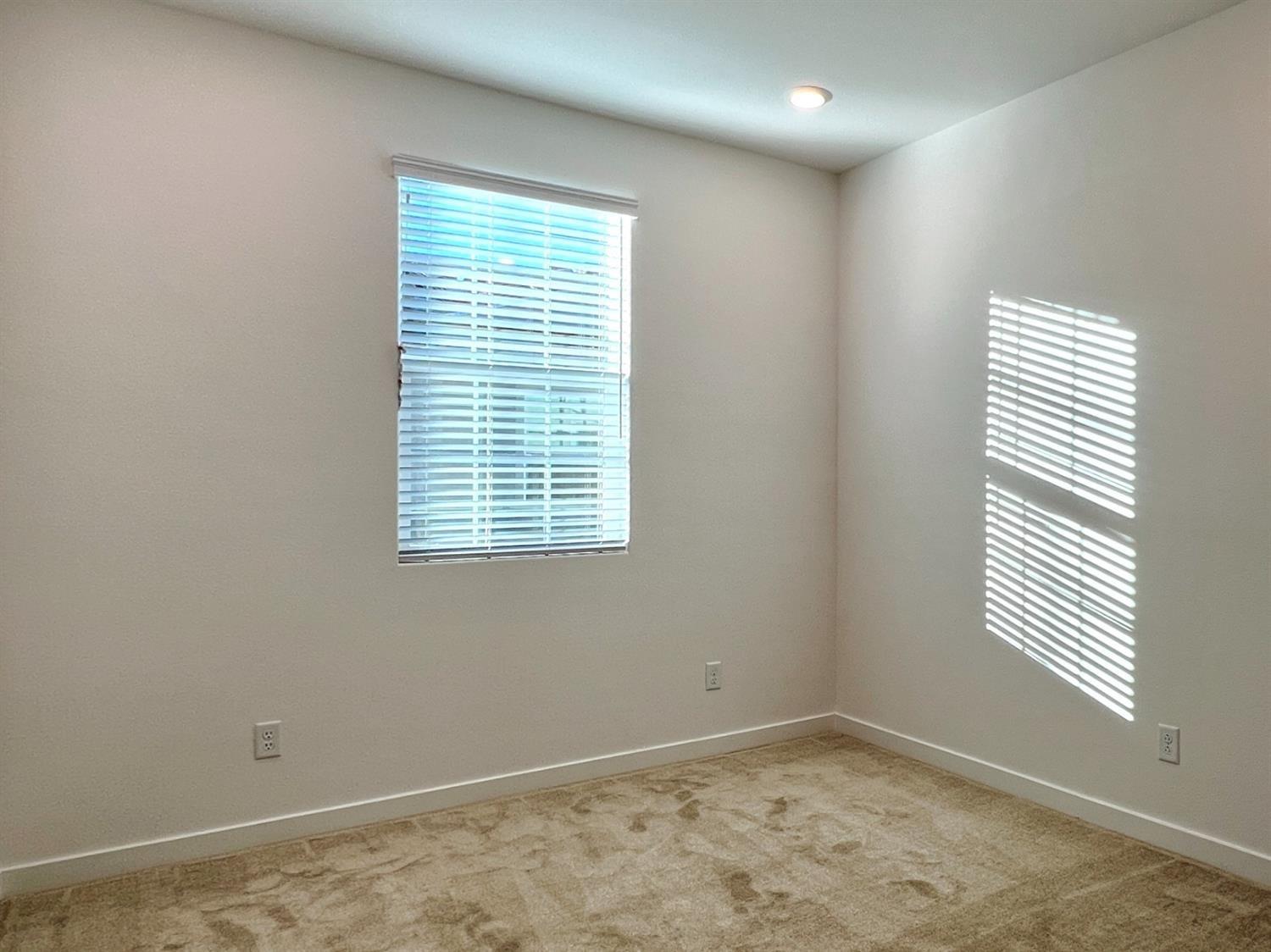 Detail Gallery Image 14 of 14 For 5301 E Commerce Way #61103,  Sacramento,  CA 95835 - 3 Beds | 2/1 Baths