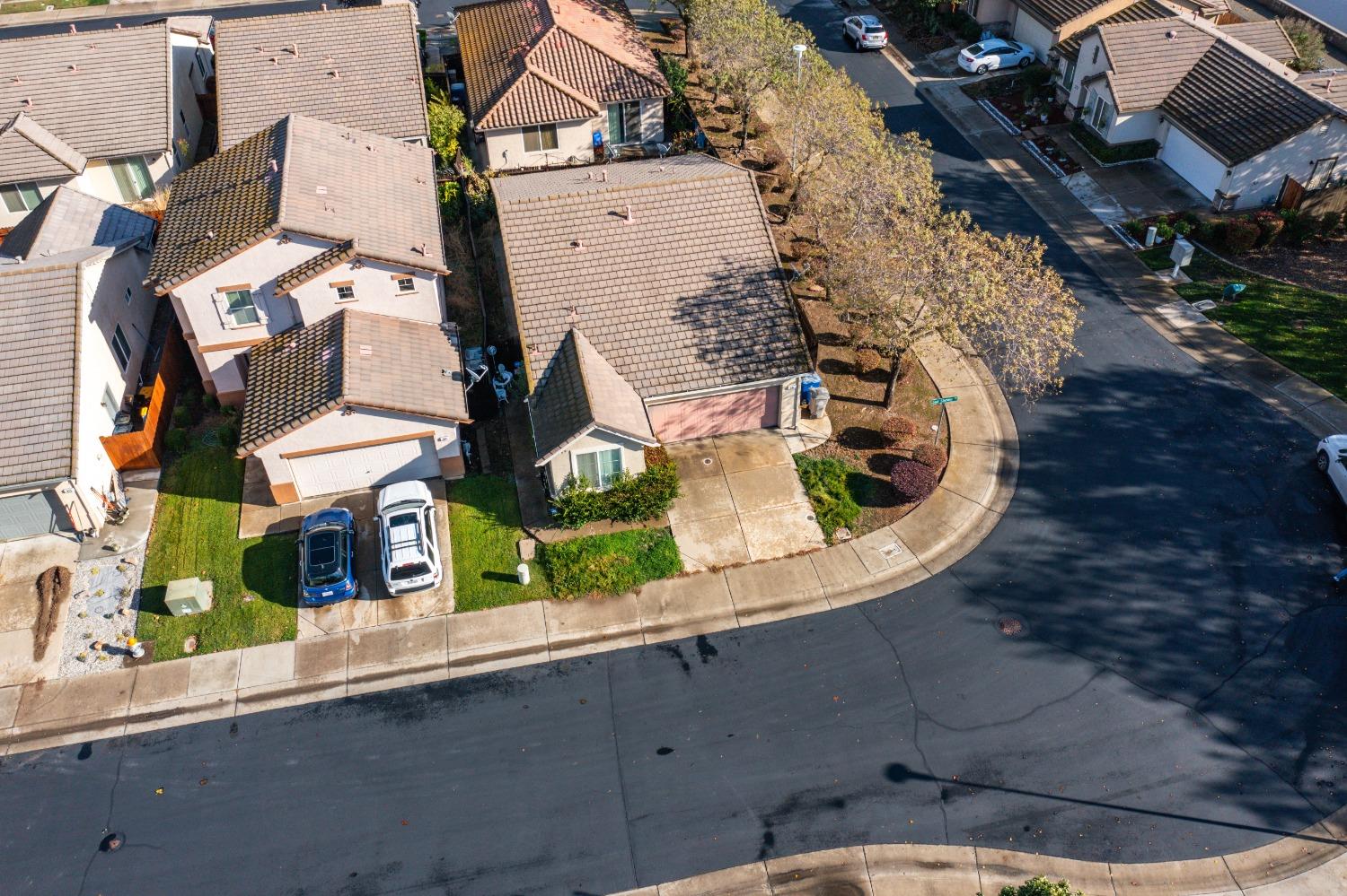 Detail Gallery Image 5 of 16 For 341 Sun Shower Cir, Sacramento,  CA 95823 - 3 Beds | 3 Baths