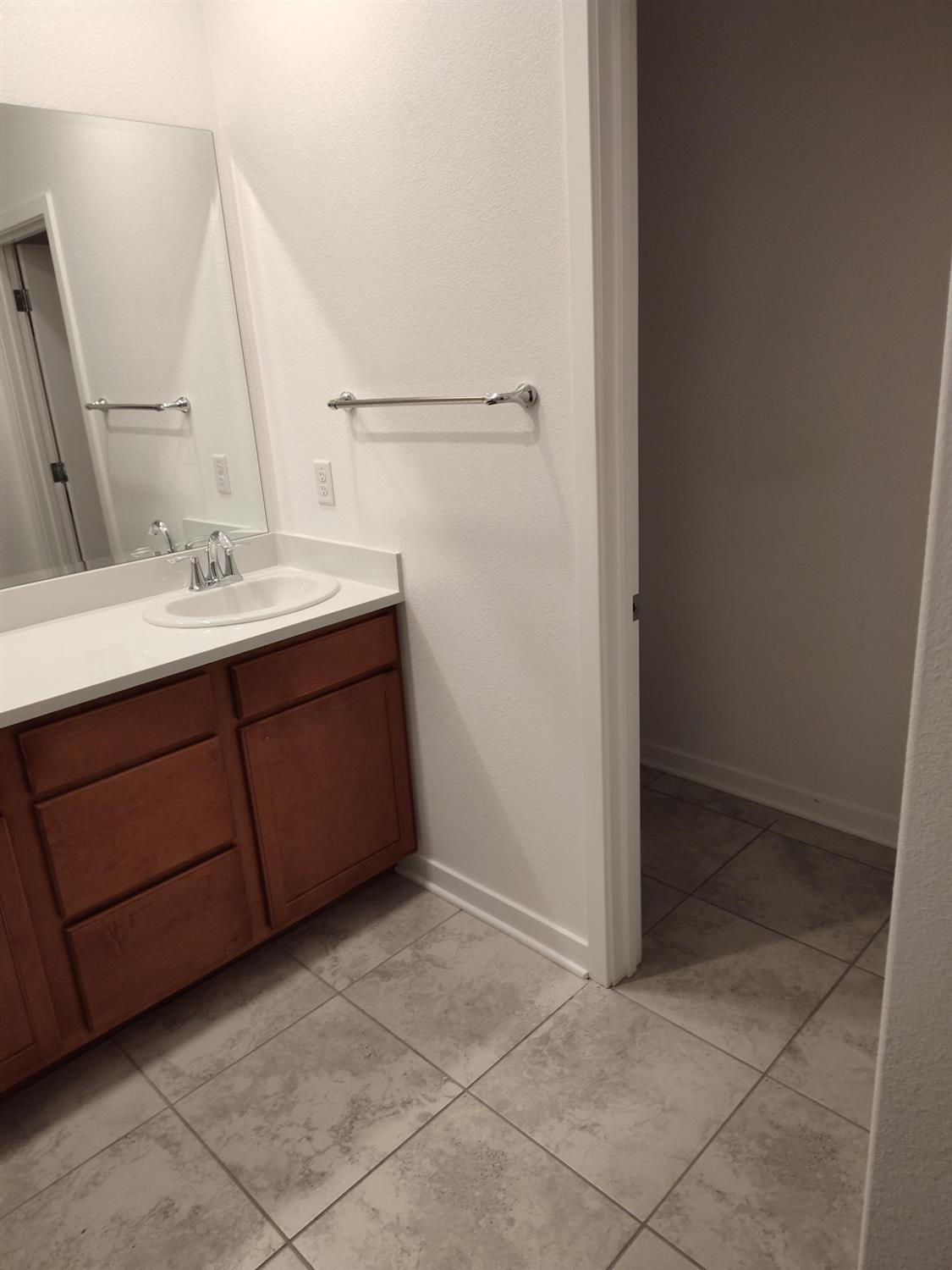 Detail Gallery Image 12 of 14 For 5301 E Commerce Way #61103,  Sacramento,  CA 95835 - 3 Beds | 2/1 Baths