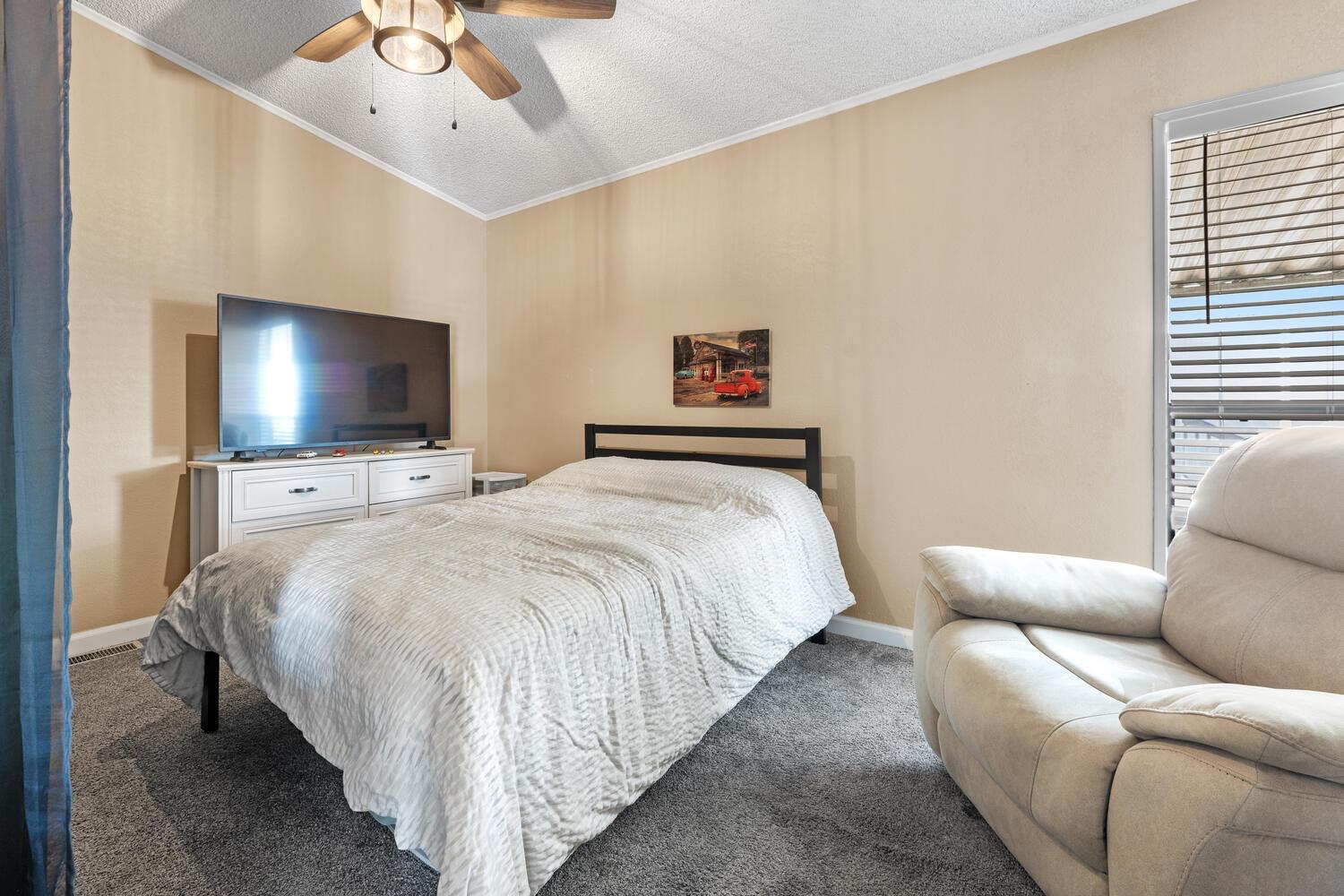 Detail Gallery Image 7 of 35 For 900 E Rankin 78, Tulare,  CA 93274 - 3 Beds | 2 Baths