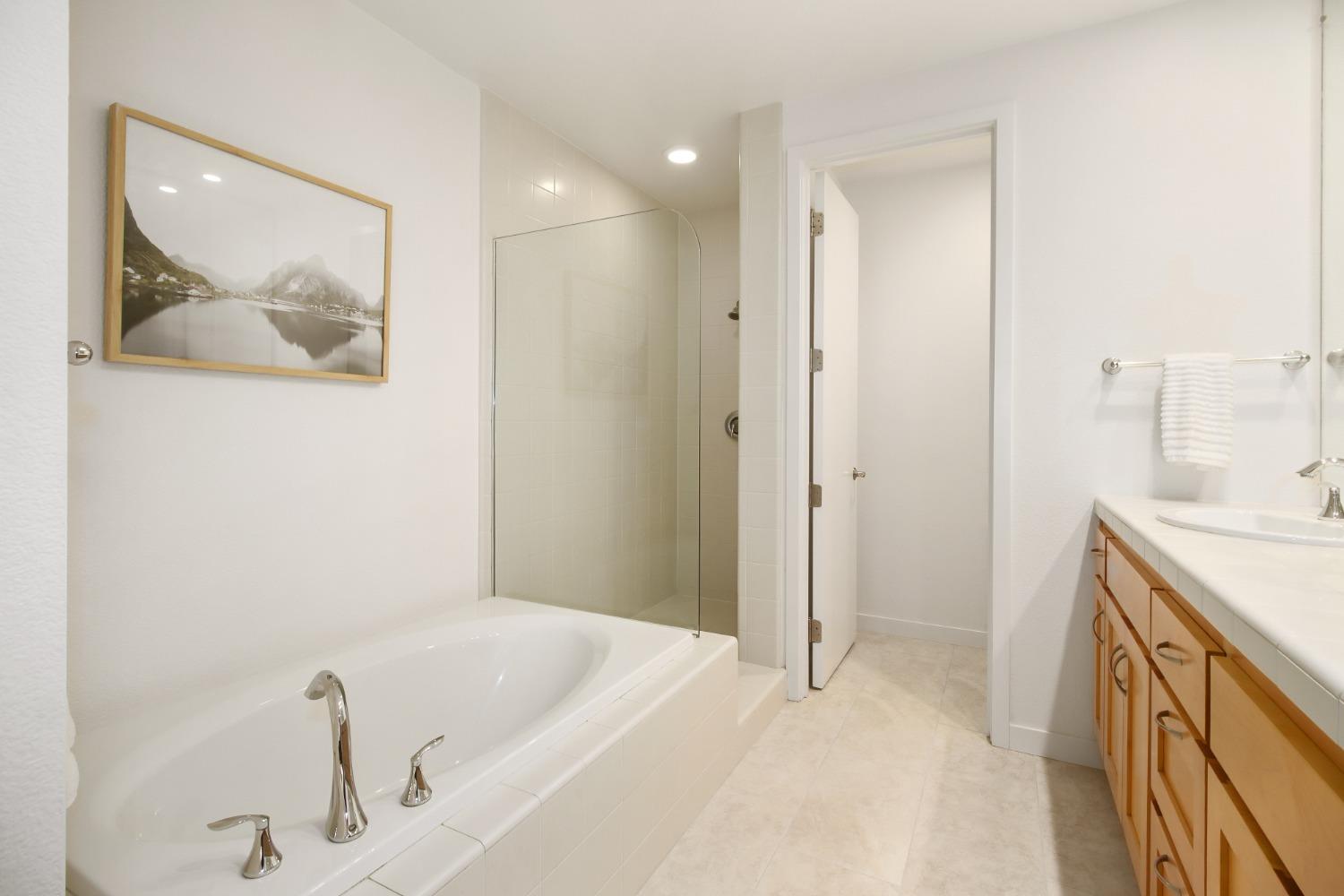 Detail Gallery Image 19 of 30 For 11296 Stanford Court Ln #105,  Gold River,  CA 95670 - 2 Beds | 2/1 Baths