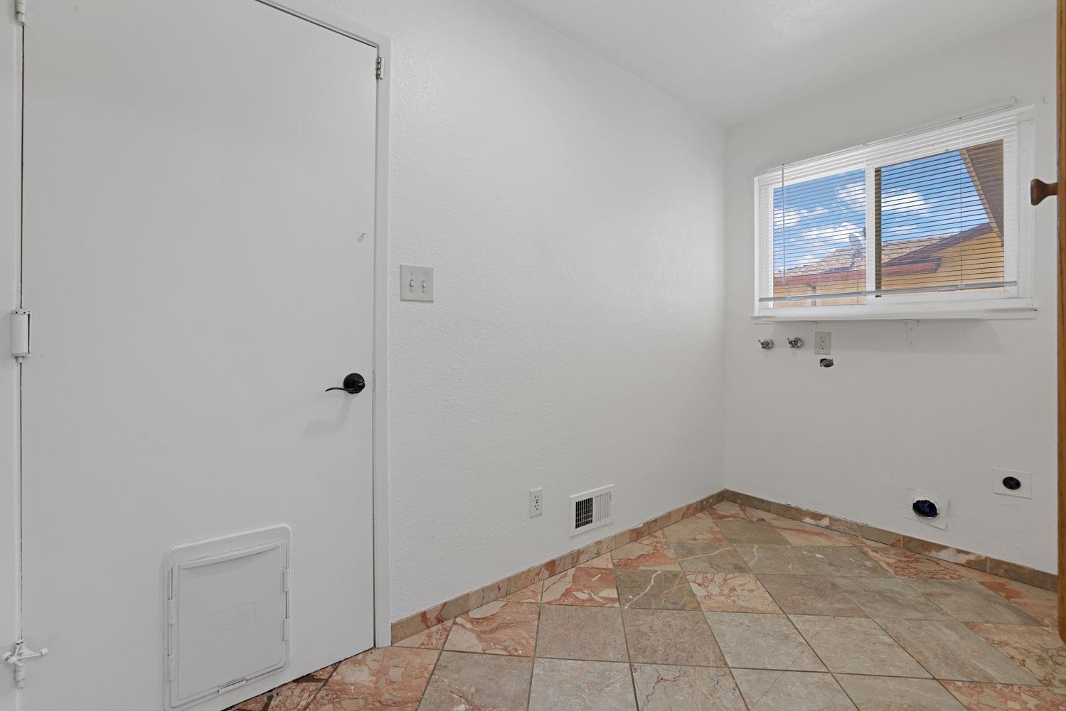 Detail Gallery Image 20 of 53 For 1938 Rose Ave, Ceres,  CA 95307 - 3 Beds | 2 Baths