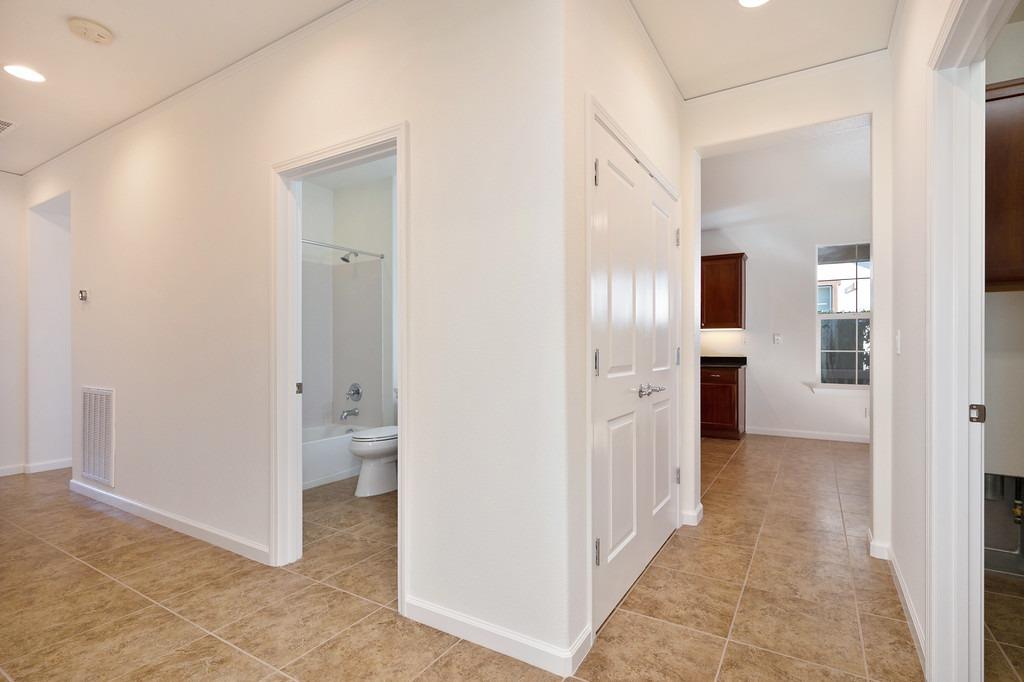 Detail Gallery Image 21 of 42 For 7446 Chatsworth Cir, Elk Grove,  CA 95757 - 3 Beds | 2 Baths