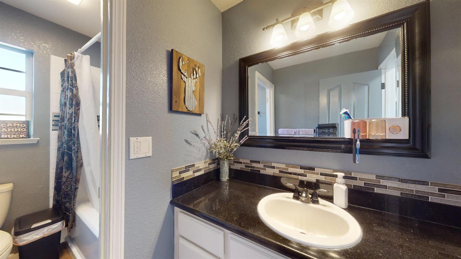 Detail Gallery Image 30 of 50 For 966 Shelly Ct, Ripon,  CA 95366 - 4 Beds | 2/1 Baths