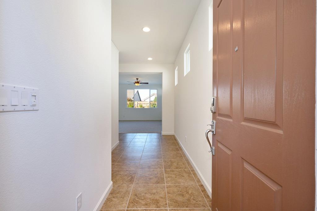 Detail Gallery Image 29 of 42 For 7446 Chatsworth Cir, Elk Grove,  CA 95757 - 3 Beds | 2 Baths