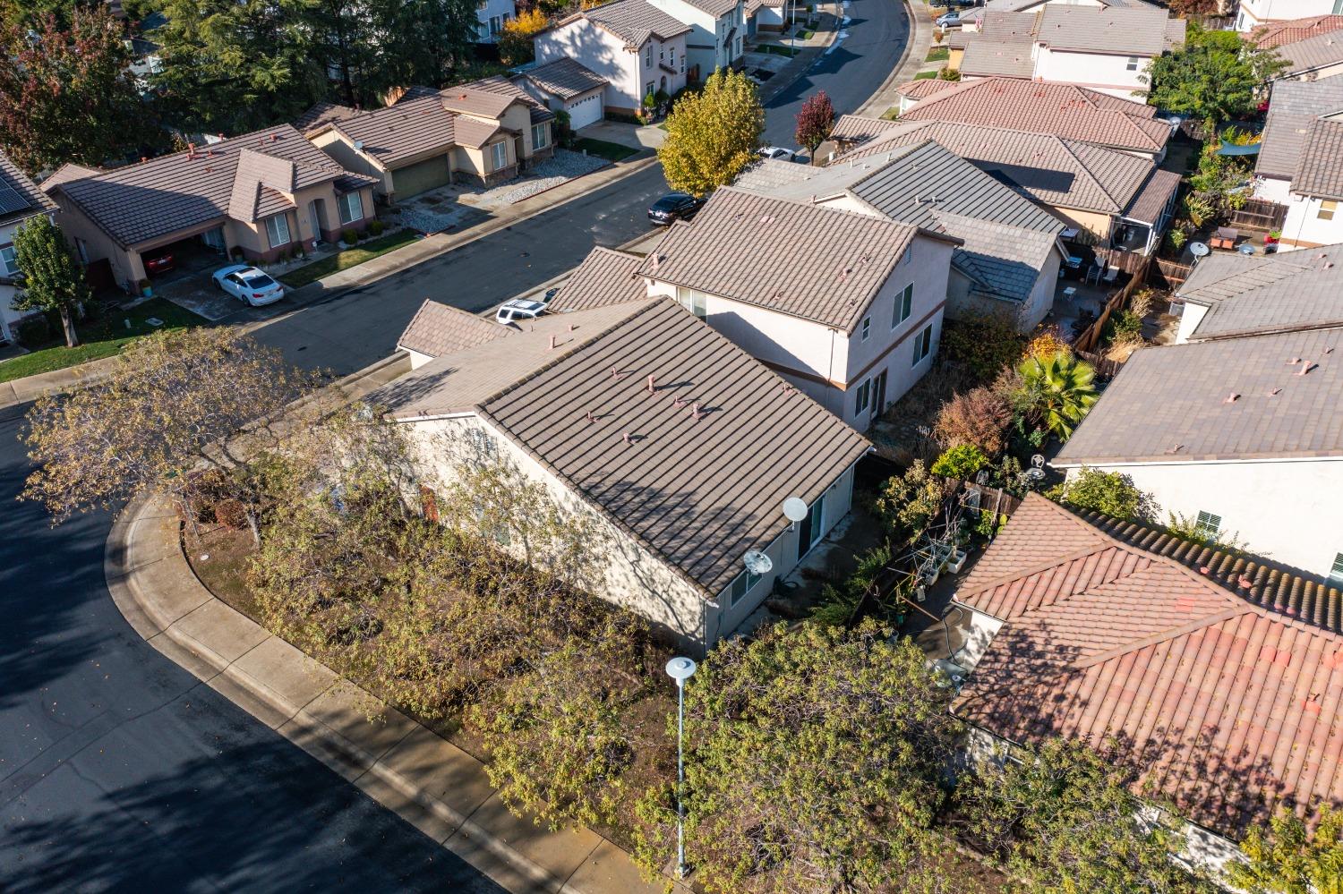 Detail Gallery Image 7 of 16 For 341 Sun Shower Cir, Sacramento,  CA 95823 - 3 Beds | 3 Baths