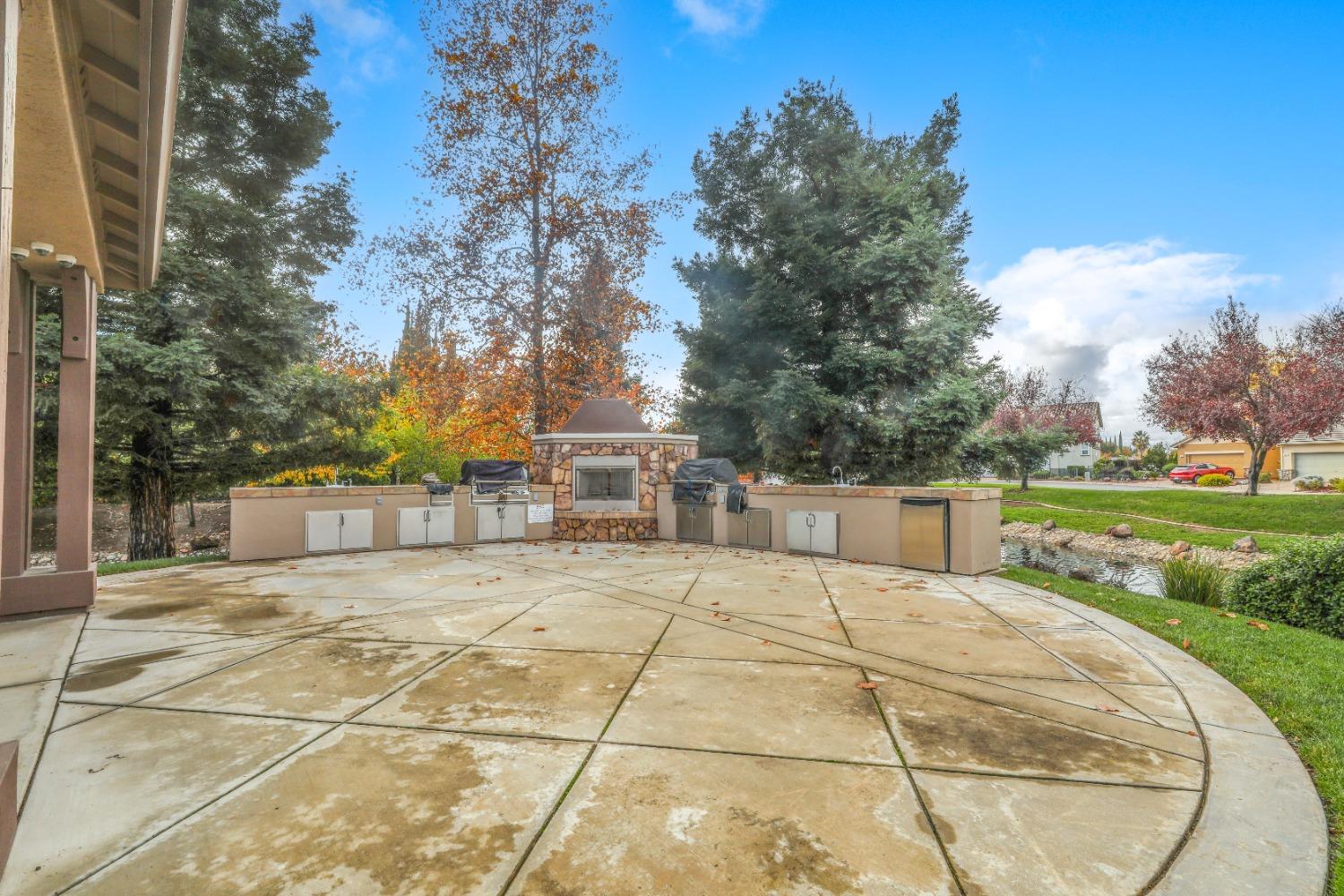 Detail Gallery Image 10 of 16 For 341 Sun Shower Cir, Sacramento,  CA 95823 - 3 Beds | 3 Baths