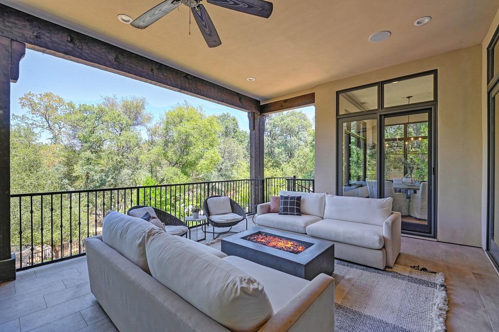 Detail Gallery Image 25 of 77 For 233 Mondrian Ct, El Dorado Hills,  CA 95762 - 5 Beds | 4 Baths