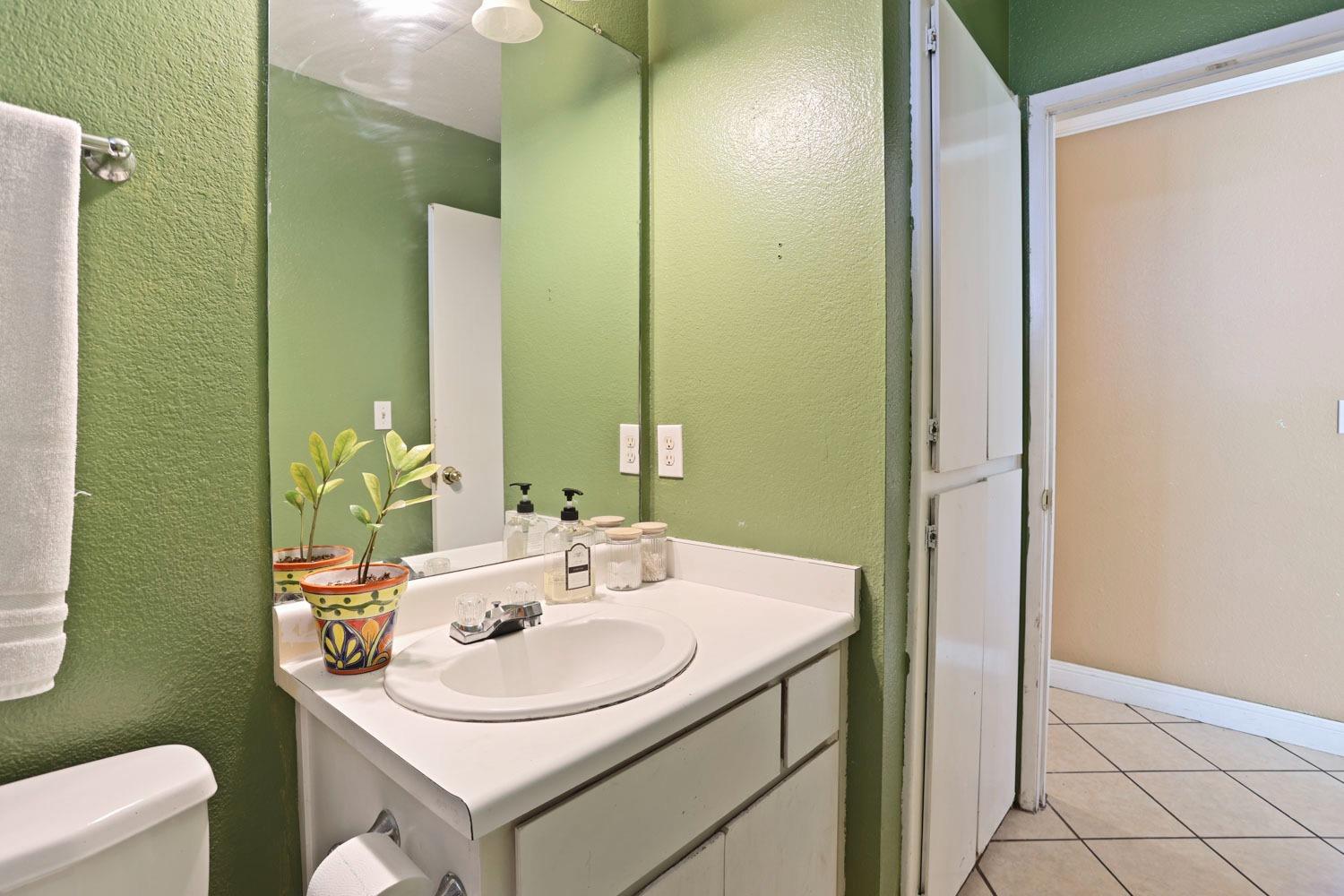 Detail Gallery Image 16 of 32 For 1130 Sutherland Dr, Stockton,  CA 95210 - 3 Beds | 2 Baths