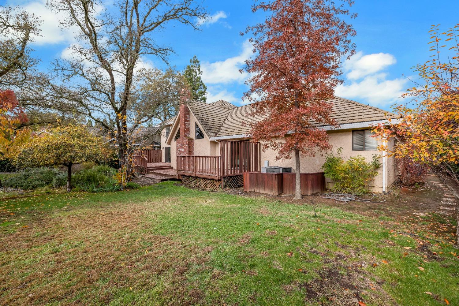 Detail Gallery Image 3 of 71 For 15023 Rio Cir, Rancho Murieta,  CA 95683 - 5 Beds | 2/1 Baths