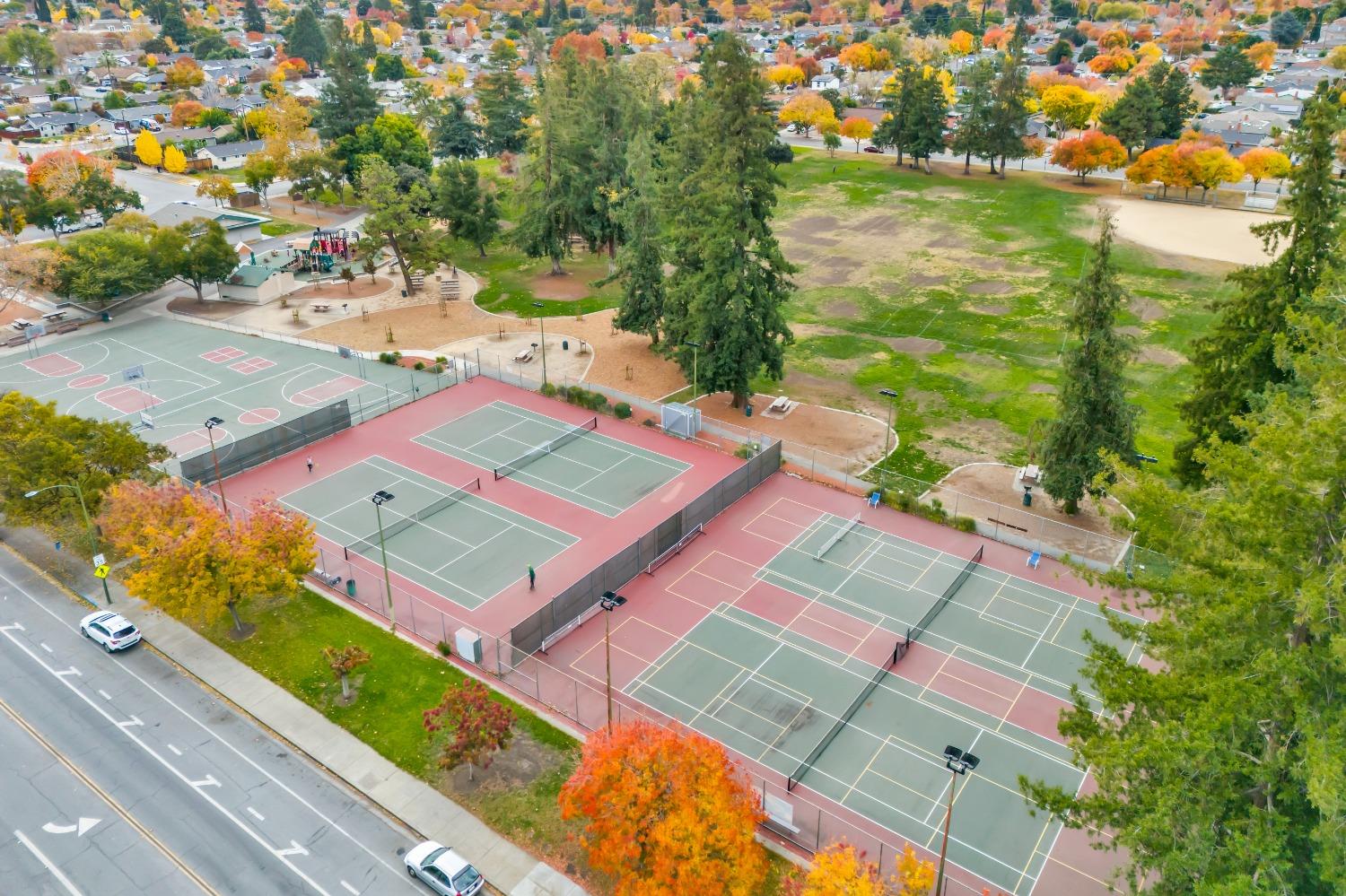 Detail Gallery Image 52 of 54 For 3215 Jenkins Ave, San Jose,  CA 95118 - 5 Beds | 2 Baths