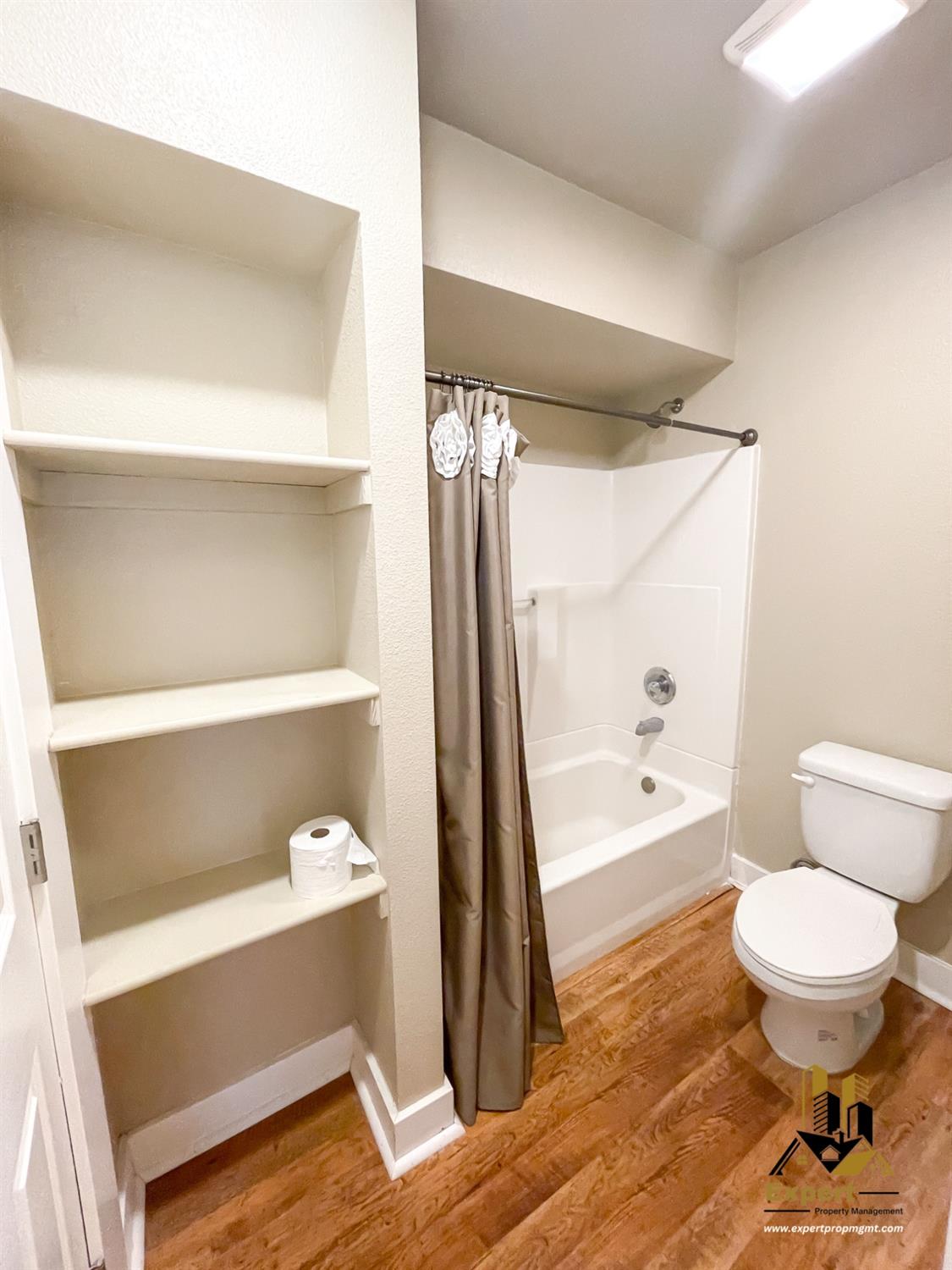 Detail Gallery Image 8 of 33 For 315 C St, Roseville,  CA 95678 - 2 Beds | 1 Baths