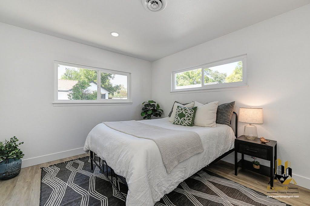 Detail Gallery Image 12 of 17 For 3011 Del Paso Blvd, Sacramento,  CA 95815 - 3 Beds | 2 Baths