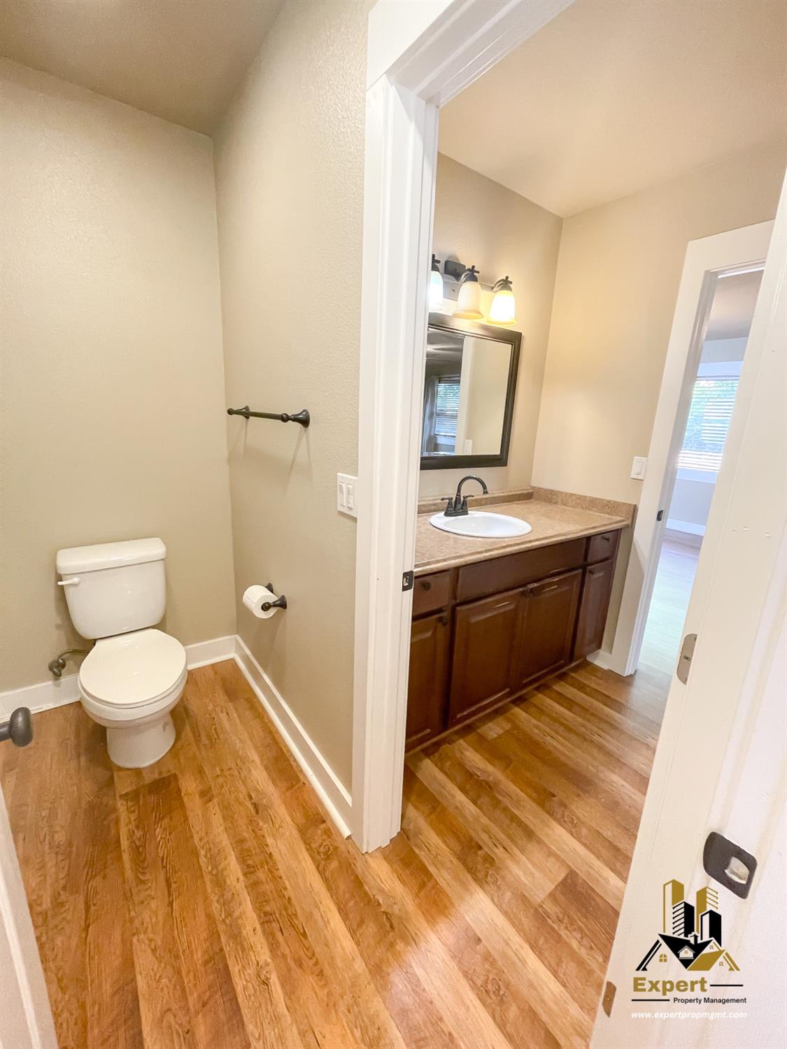 Detail Gallery Image 10 of 33 For 315 C St, Roseville,  CA 95678 - 2 Beds | 1 Baths