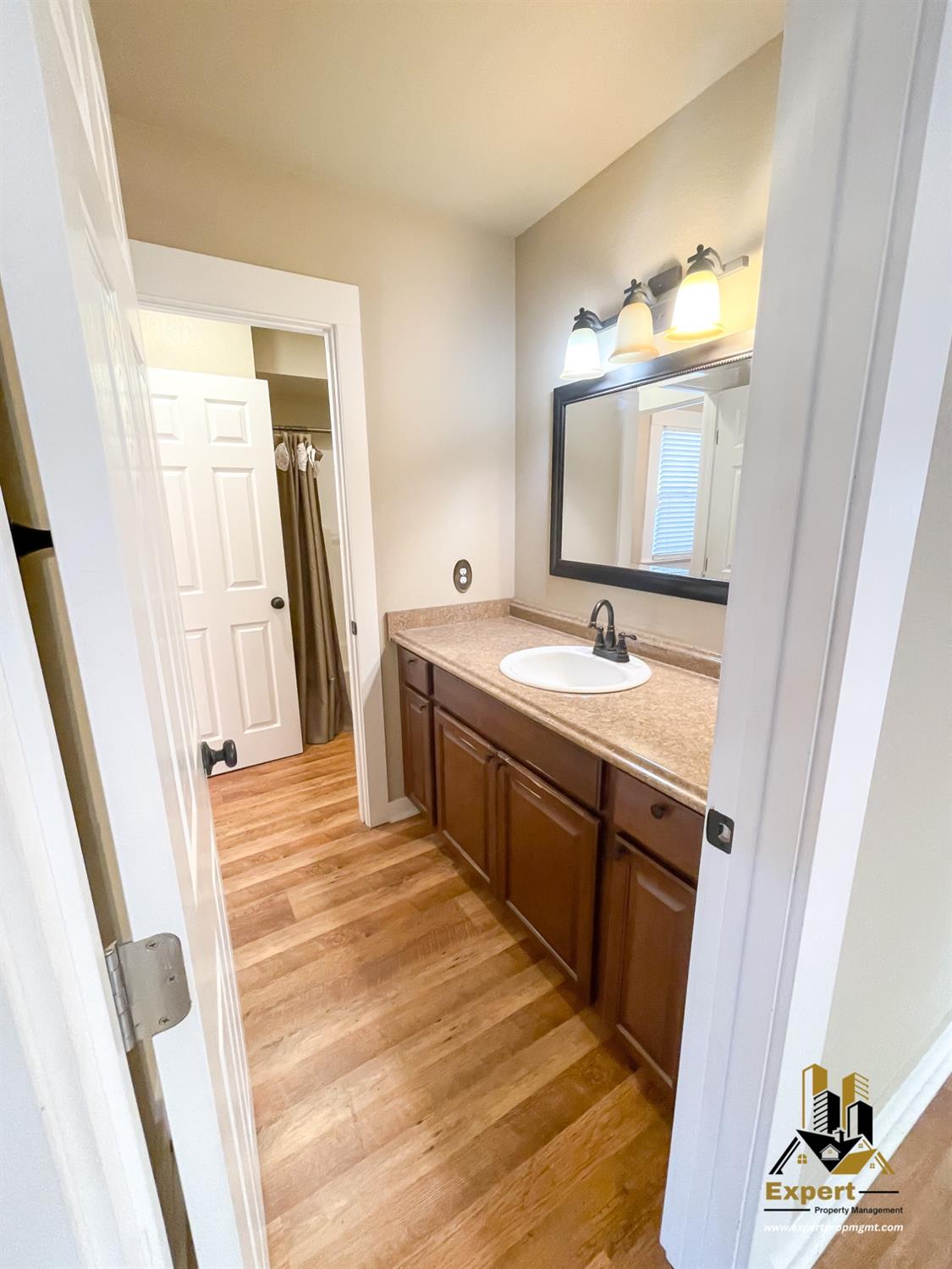 Detail Gallery Image 12 of 33 For 315 C St, Roseville,  CA 95678 - 2 Beds | 1 Baths