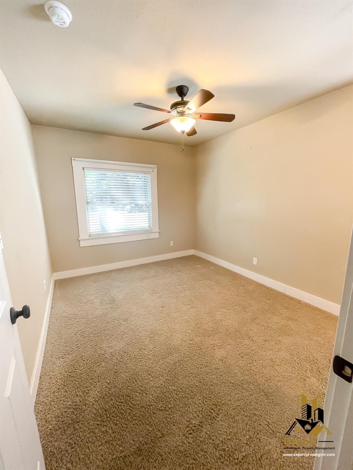 Detail Gallery Image 4 of 33 For 315 C St, Roseville,  CA 95678 - 2 Beds | 1 Baths