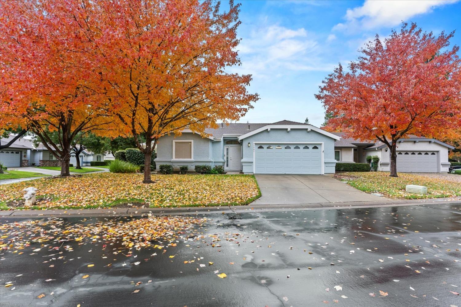 Detail Gallery Image 2 of 60 For 7598 Sunmore Ln, Sacramento,  CA 95828 - 2 Beds | 2 Baths