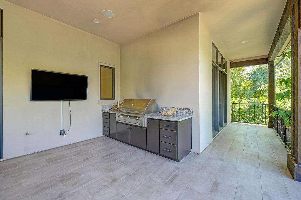 Detail Gallery Image 28 of 77 For 233 Mondrian Ct, El Dorado Hills,  CA 95762 - 5 Beds | 4 Baths