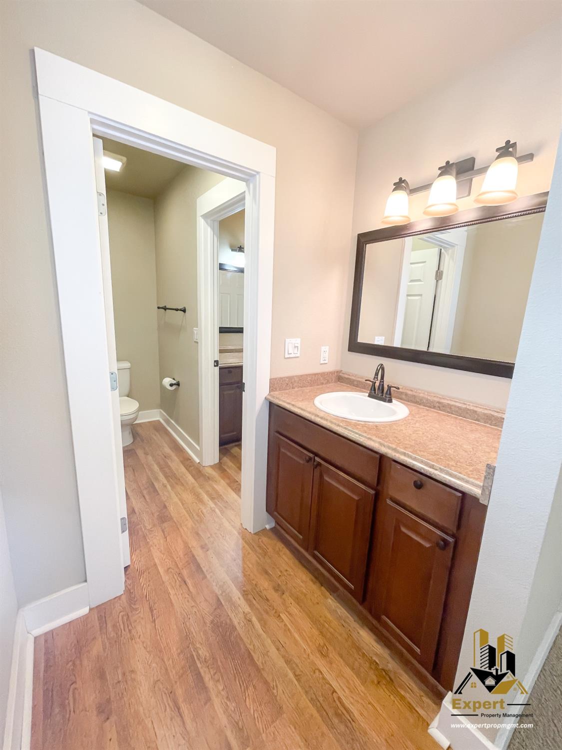 Detail Gallery Image 7 of 33 For 315 C St, Roseville,  CA 95678 - 2 Beds | 1 Baths