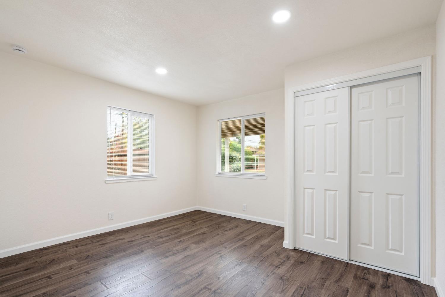 Detail Gallery Image 14 of 21 For 5025 36th St, Sacramento,  CA 95820 - 3 Beds | 2 Baths