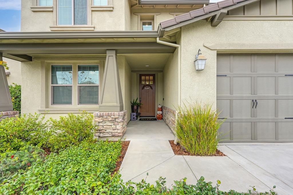 Detail Gallery Image 2 of 56 For 3015 Whistling Way, El Dorado Hills,  CA 95762 - 4 Beds | 3/1 Baths