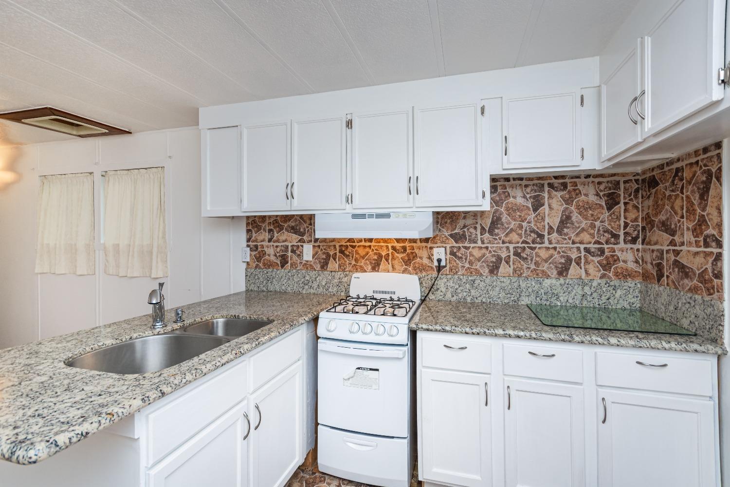 Detail Gallery Image 14 of 34 For 212 Robin St, Penn Valley,  CA 95946 - 1 Beds | 1 Baths