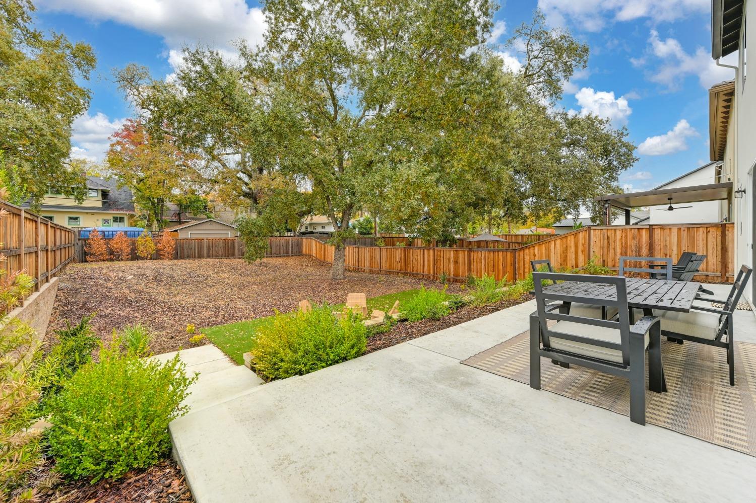 Detail Gallery Image 46 of 59 For 2327 5th Ave, Sacramento,  CA 95818 - 3 Beds | 2/1 Baths