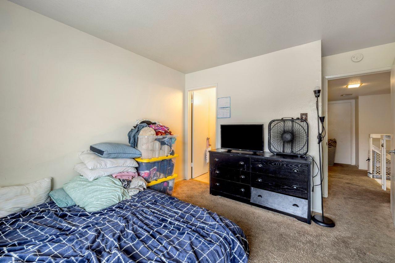 Detail Gallery Image 10 of 14 For 5309 Broadway, Sacramento,  CA 95820 - 4 Beds | 2/1 Baths