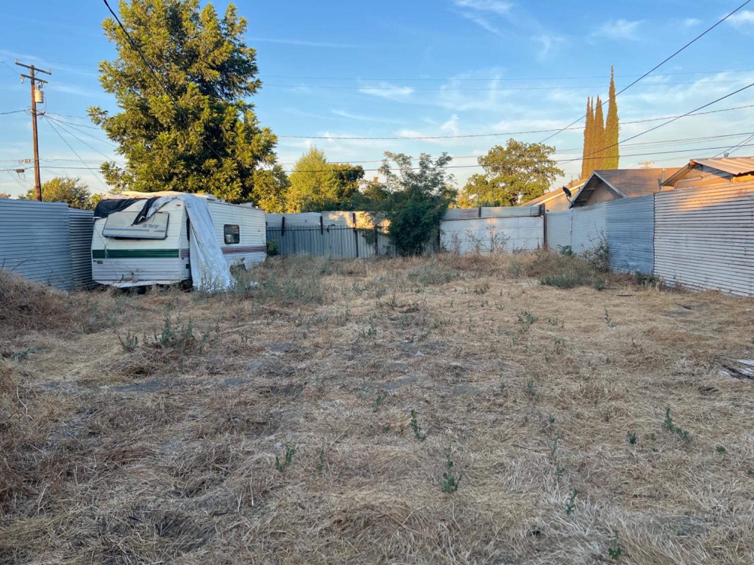 Detail Gallery Image 9 of 9 For 1708 Midway Ave, Modesto,  CA 95358 - 2 Beds | 1 Baths