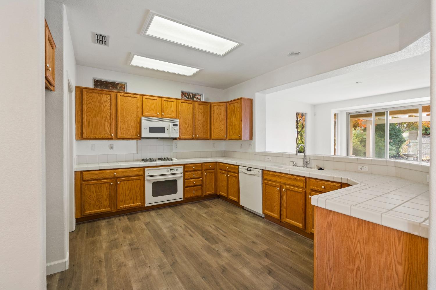 Detail Gallery Image 15 of 31 For 2175 Hidden Hills Ln, Lincoln,  CA 95648 - 2 Beds | 2 Baths