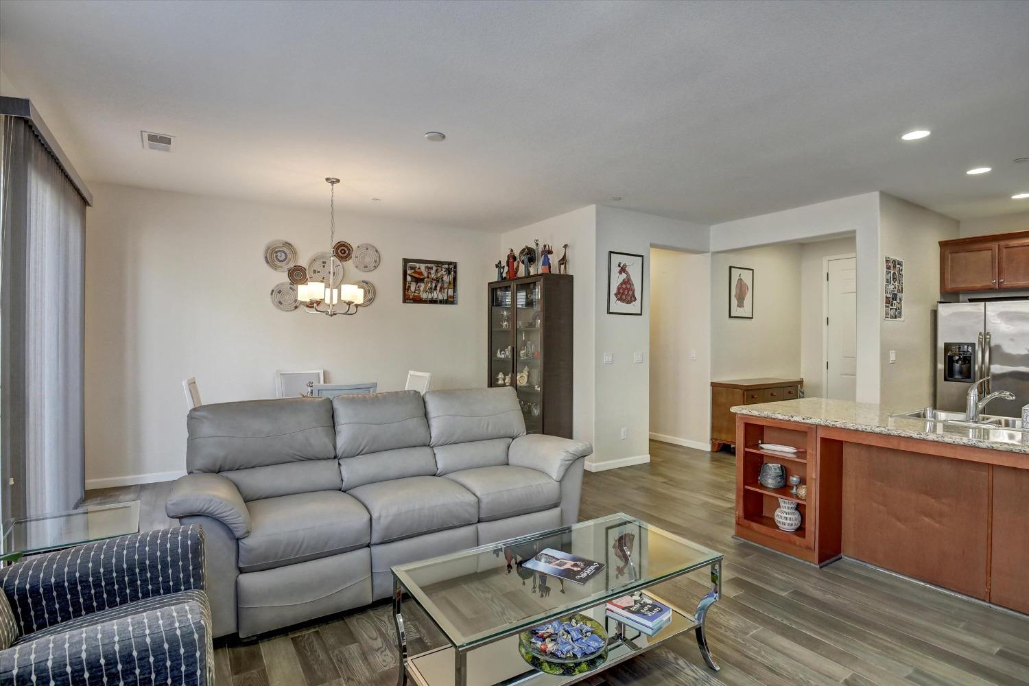 Detail Gallery Image 15 of 64 For 7445 Chevelle Way, Sacramento,  CA 95829 - 2 Beds | 2 Baths