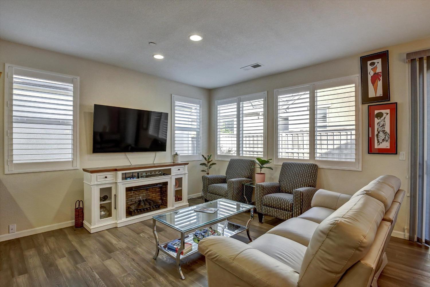 Detail Gallery Image 13 of 64 For 7445 Chevelle Way, Sacramento,  CA 95829 - 2 Beds | 2 Baths