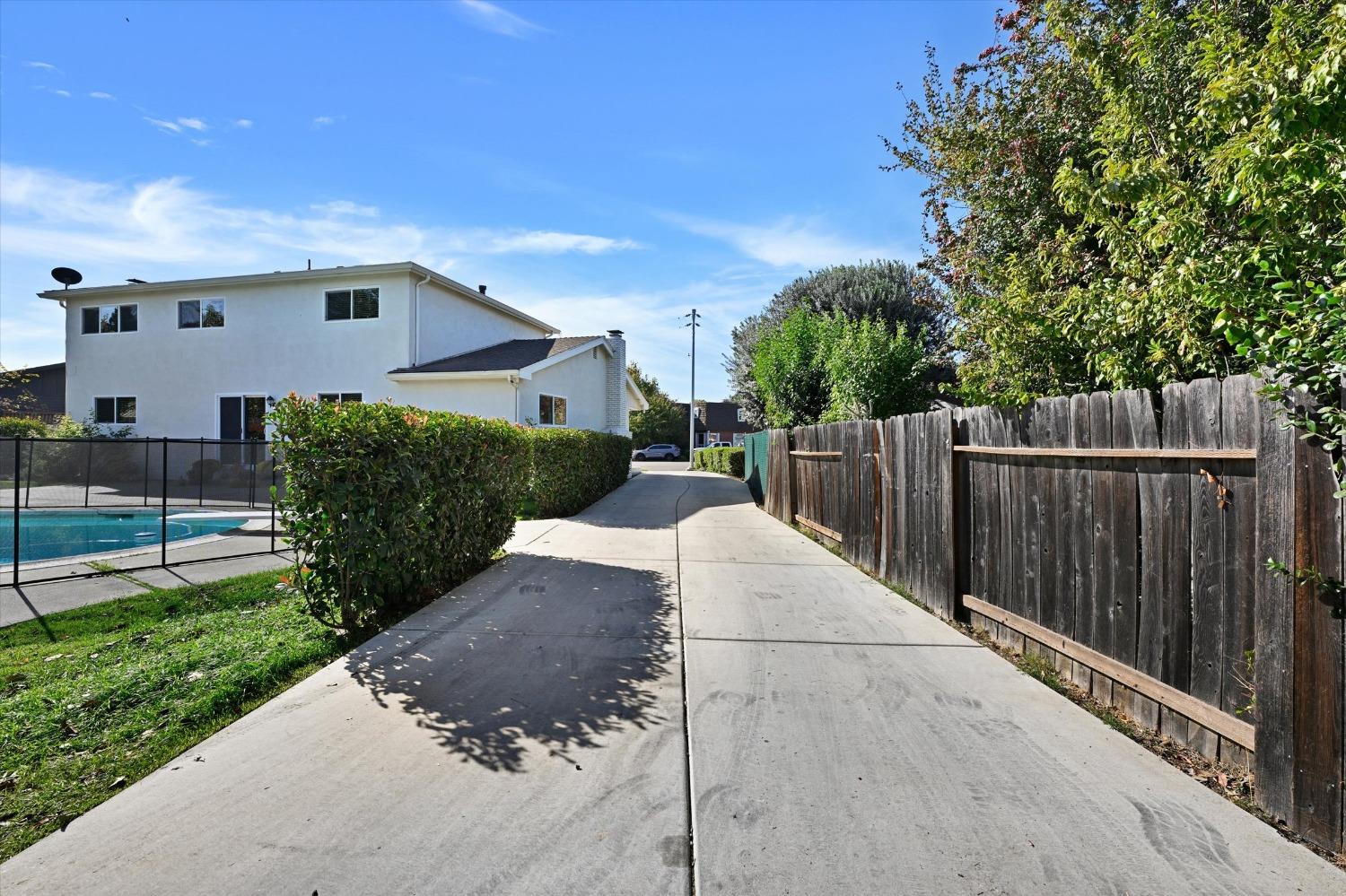 Detail Gallery Image 6 of 33 For 540 Camino Cortez, Yuba City,  CA 95993 - 4 Beds | 2/1 Baths