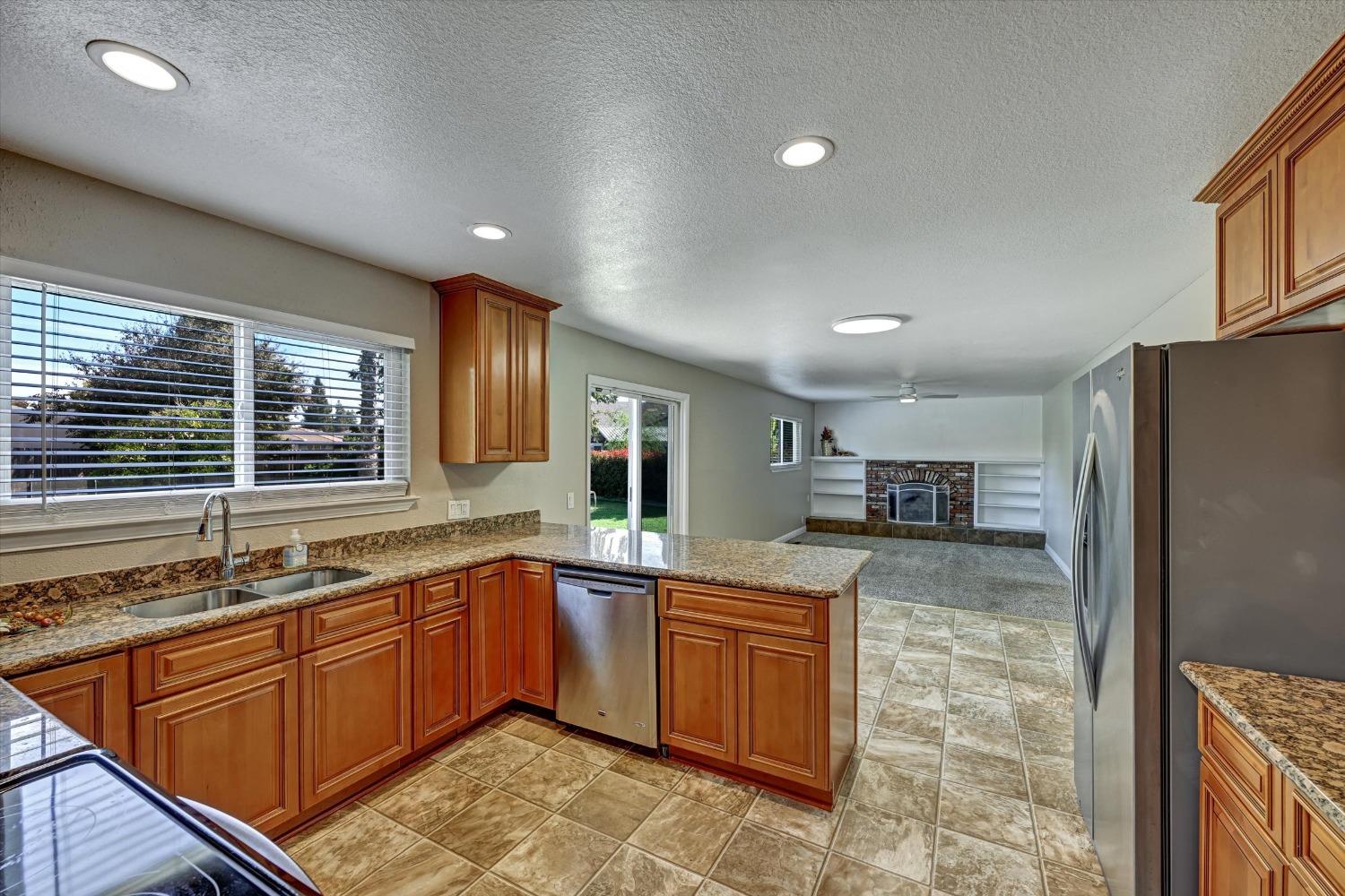 Detail Gallery Image 23 of 33 For 540 Camino Cortez, Yuba City,  CA 95993 - 4 Beds | 2/1 Baths